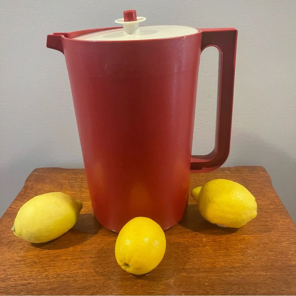 Tupperware Gallon Pitcher With Lid - Picture 1 of 10